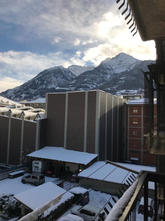 Appartamento incantevole Aosta Esterno foto